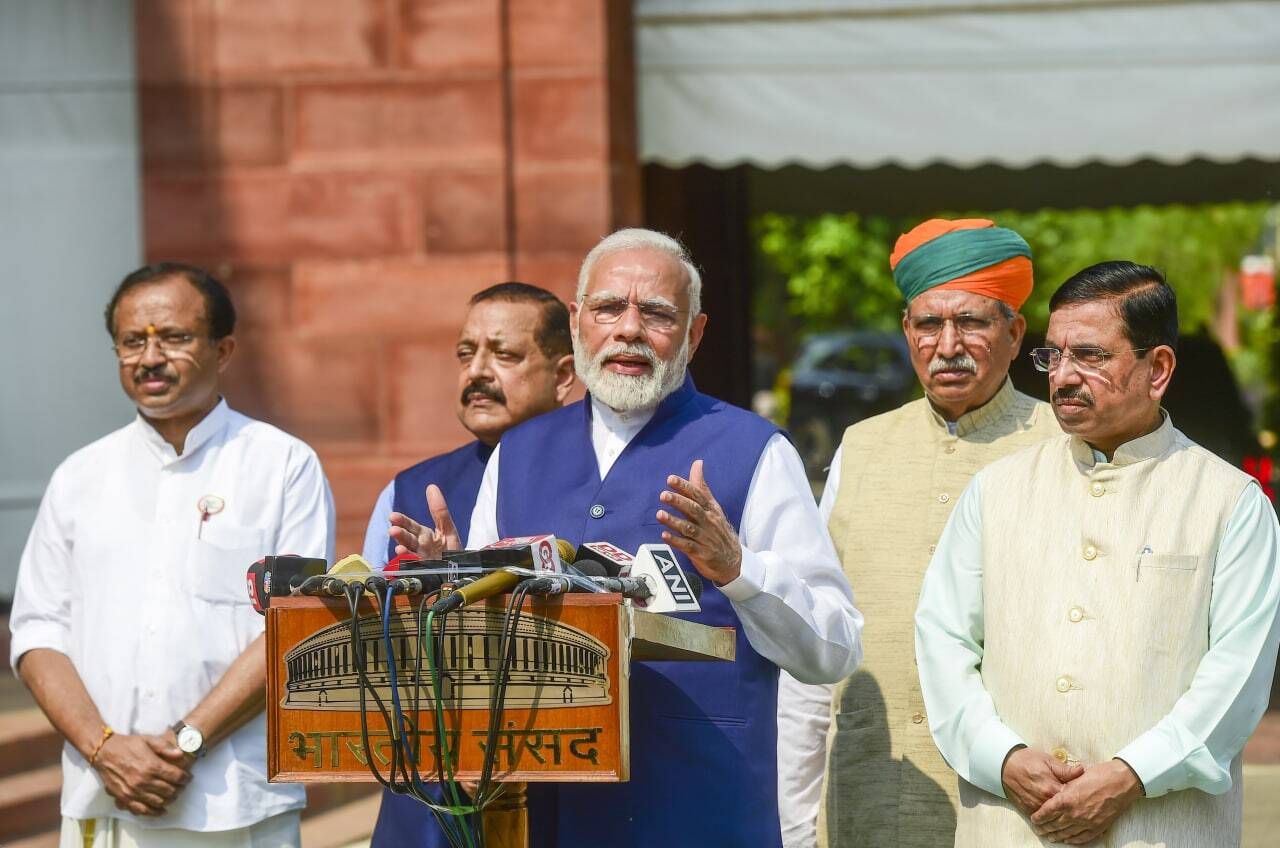 சுமுகமான முறையில் ஆக்கப்பூர்வ விவாதங்கள் நடக்க வேண்டும் - பிரதமர் மோடி