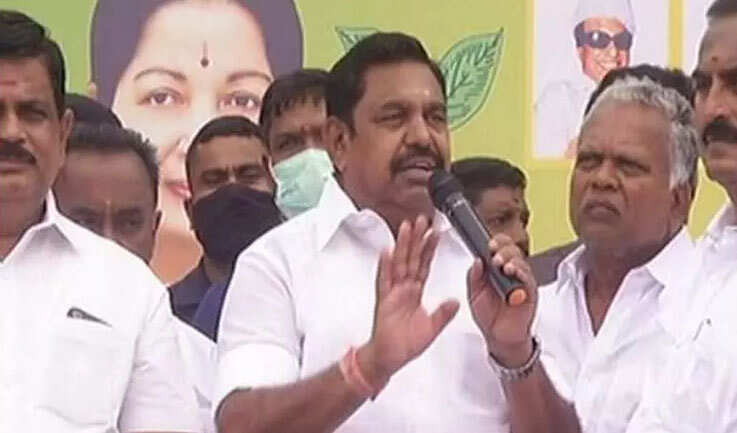 இந்த அரசுக்கு குழு அரசாங்கம் என்று பெயர் வைத்து விடலாம் - கிண்டலடித்த இபிஎஸ்