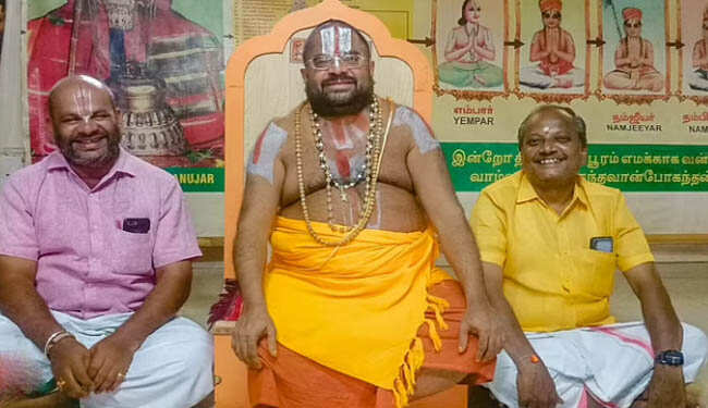 முதல்வருடன் இருக்கும் சில கருப்பு புள்ளிகள் - ஸ்ரீவில்லிபுத்தூர் ஜீயர் பரபரப்பு