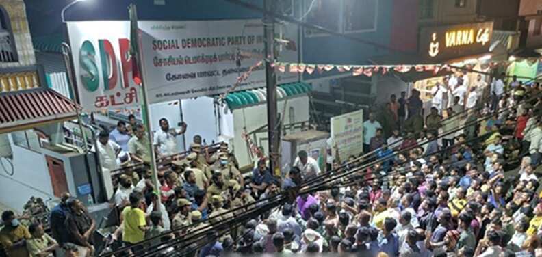 கோவை எஸ்டிபிஐ கட்சி அலுவலகத்தில் அமலாக்கத்துறையினர் சோதனை... சோதனைக்கு எதிர்ப்பு தெரிவித்து ஏராளமானோர் திரண்டதால் பரபரப்பு!