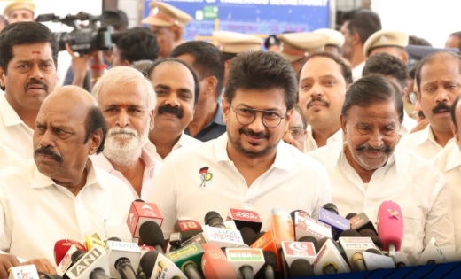 “செங்கல்பட்டு கோர்ட்டில் கணவனை தேடும் மனைவி கதை எல்லாம் தமிழ்நாட்டுக்கே தெரியும்”- விஜய்க்கு உதயநிதி பதிலடி