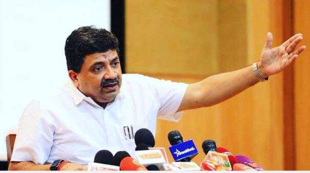 பேடிஎம் என்ற ஆப் உள்ளதை போல பே பிஎம் ஆப் இந்தியாவில் உள்ளது - அமைச்சர் தாக்கு..!