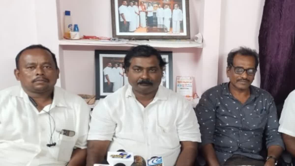 #JUST IN : அரசு ஏமாற்றிவிட்டது: நாளை முதல் காலவரையற்ற போராட்டத்தை கையில் எடுக்கும் டாஸ்மாக் பணியாளர்கள்..!