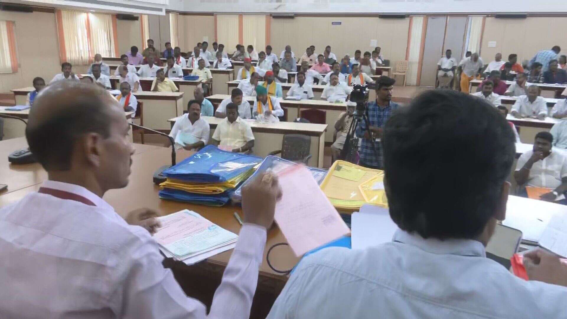 ஈரோடு கிழக்கு தேர்தல்: காங்கிரஸ், அதிமுக, தேமுதிக, நாம் தமிழர் கட்சிகளின் வேட்புமனுக்கள் ஏற்பு.