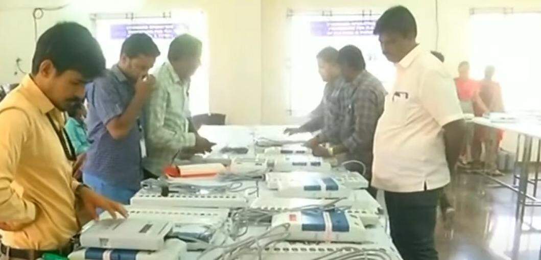 இடைத்தேர்தல் - மின்னணு வாக்குப்பதிவு இயந்திரங்கள் சரிப்பார்ப்பு