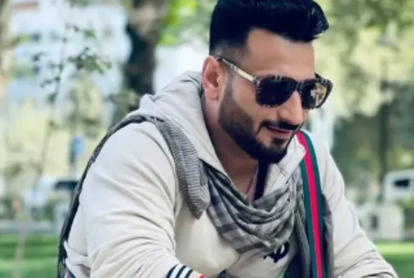 #BREAKING :பிரபல பாடகர் ரிஷப் டாண்டன் மாரடைப்பால் காலமானார்..!