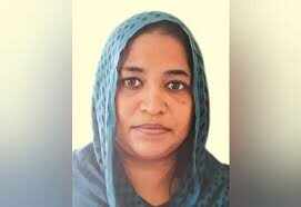 மாணவனுடன் புதுச்சேரிக்கு அவுட்டிங் சென்ற ஆசிரியை!