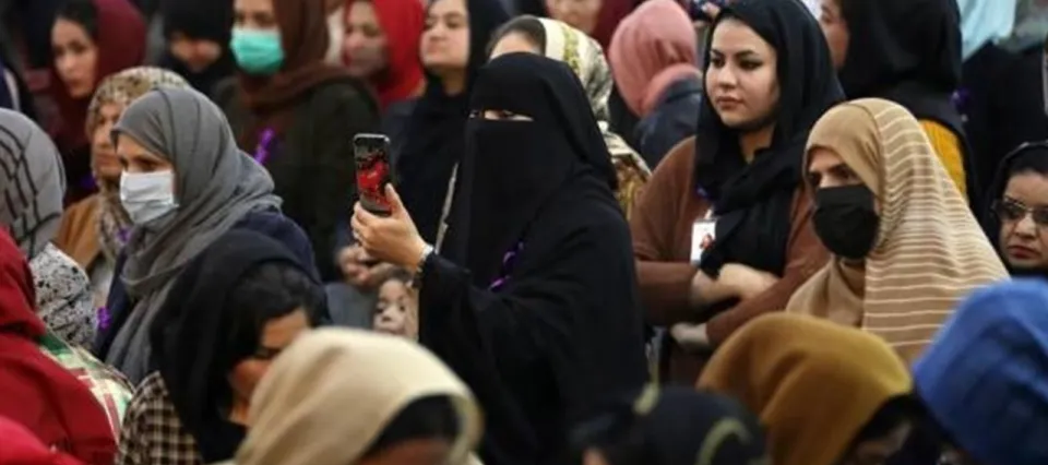 பெண்கள் படிக்க தடை.. ஆப்கானிஸ்தானில் மீண்டும் தலைதூக்கிய அடக்குமுறை..