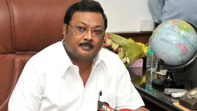 #BREAKING : அழகிரி மருமகன் வீட்டில் ஐடி ரெய்டு..!