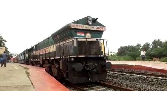 #JUSTIN அமிர்தா எக்ஸ்பிரஸ் ஒட்டன்சத்திரம் ரயில் நிலையத்தில் நின்று செல்லும் - தென்னக ரயில்வே