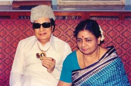 ஜானகி ராமச்சந்திரனின் நூற்றாண்டு விழா - அதிமுக பொதுக்குழுவில் சிறப்பு தீர்மானம்