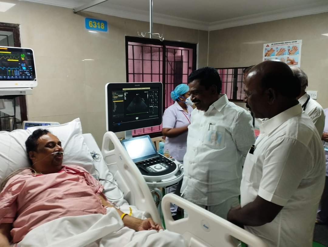 ஈவிகேஎஸ் இளங்கோவனிடம் உடல் நலம் குறித்து விசாரித்த அமைச்சர் மா.சுப்பிரமணியன்..
