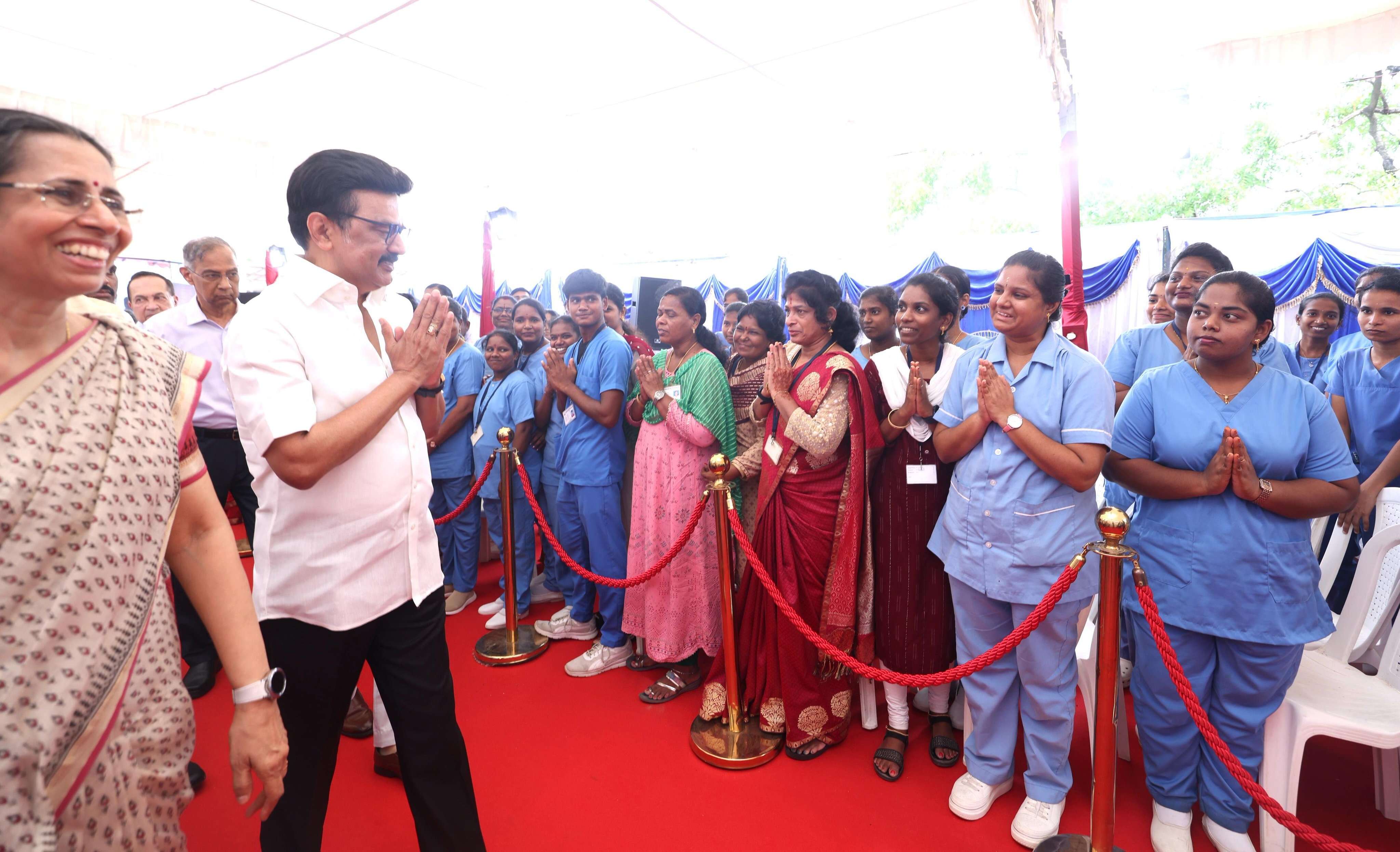 தூய உள்ளங்களான செவிலியர்கள் அனைவருக்கும் வாழ்த்துகள் - முதலமைச்சர் மு.க.ஸ்டாலின்!