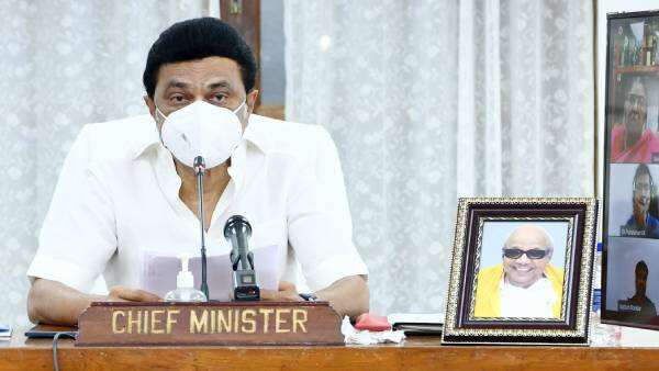 தமிழகத்தில் அதிகரிக்கும் கொரோனா ; புதிய கட்டுப்பாடுகள் - முதல்வர் மீண்டும் ஆலோசனை!!