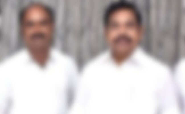 அரசு அதிகாரிக்கு கொலை மிரட்டல் - அதிமுக நிர்வாகி மீது வழக்கு