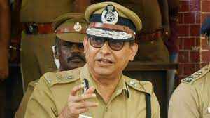 அனைத்து நீதிமன்றங்களிலும் துப்பாக்கி ஏந்திய காவலர்களை பணியில் அமர்த்த டிஜிபி உத்தரவு