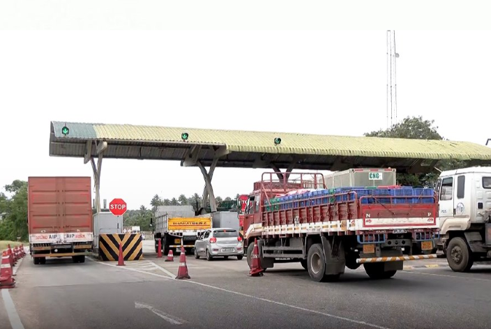 கோவை L & T புறவழிச் சாலையில் 5 சுங்கச்சாவடிகள் மூடல்