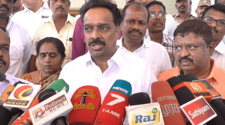 நள்ளிரவில் கைதான அதிமுக நிர்வாகி மகன் எங்கே? - மாஜி அமைச்சர் எம்.ஆர். விஜயபாஸ்கர் ஆவேசம்