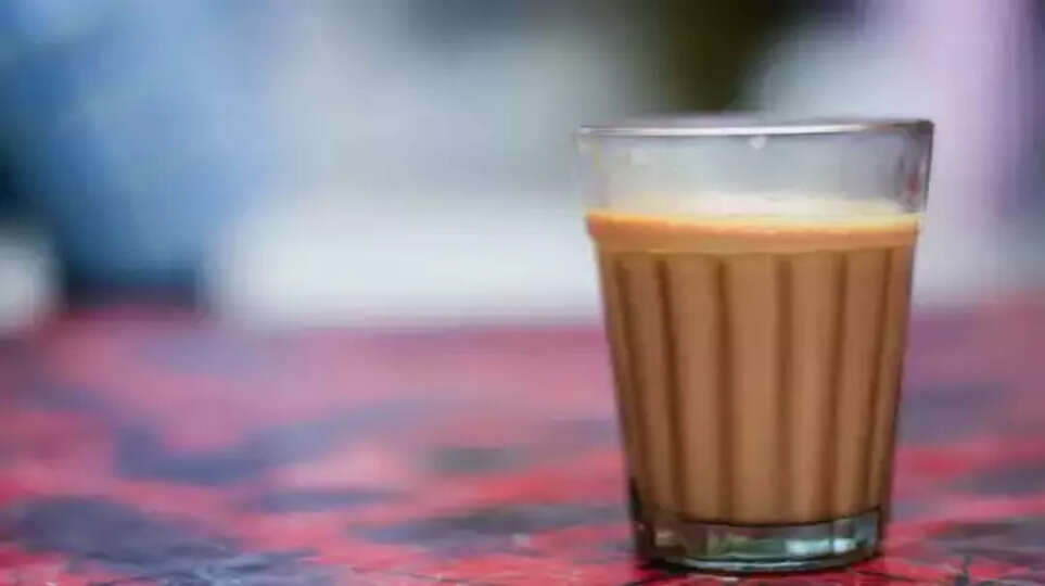 டீ பிரியர்களுக்கு அதிர்ச்சி செய்தி.. சென்னையில் டீ விலை ரூ.15 ஆக அதிகரிப்பு..