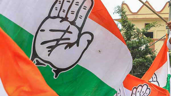 கேஸ் சிலிண்டர் விலை உயர்வு மத்திய அரசின் புத்தாண்டு பரிசு - காங்கிரஸ் கண்டனம்