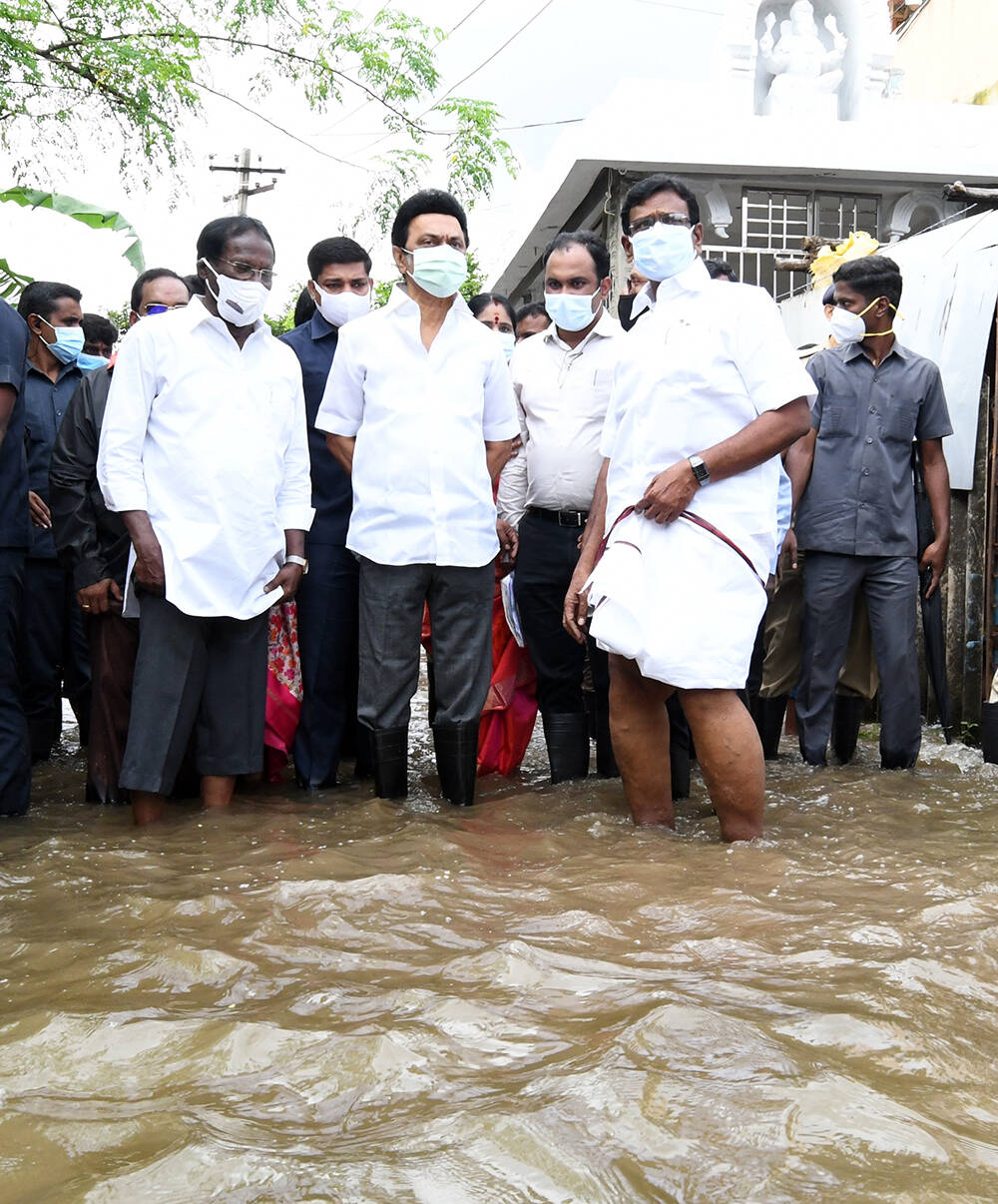 திருவள்ளூரில் மழை வெள்ள பாதிப்புகளை ஆய்வு செய்த முதல்வர்..