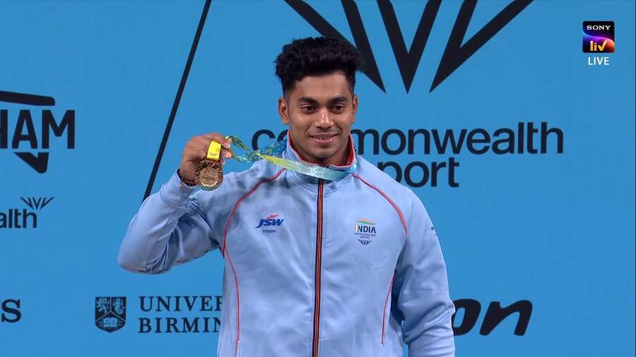 காமன்வெல்த் - பளுதூக்குதல் போட்டியில் இந்தியாவிற்கு 3வது தங்கம்