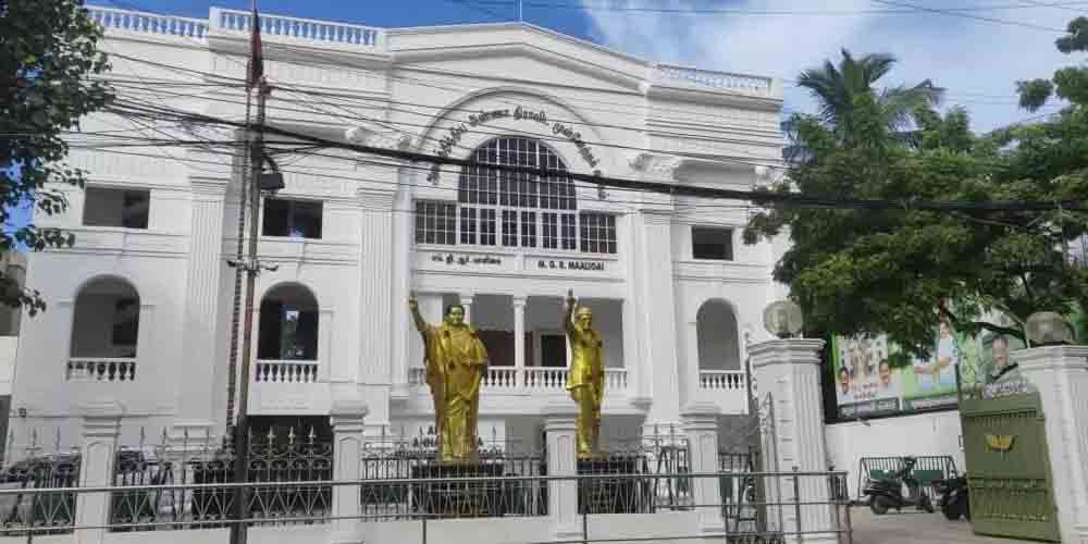 அதிமுகவில் புதிய நிர்வாகிகள் நியமனம்- 18ல் அறிவிக்கும் ஓபிஎஸ்