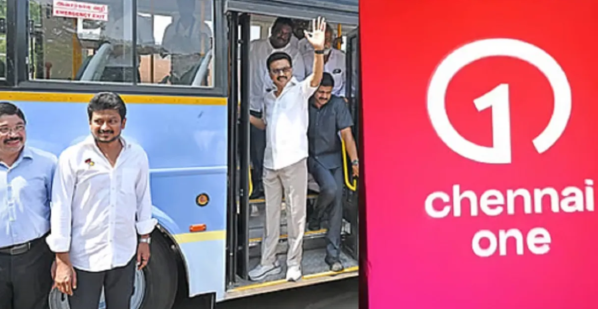 இந்தியாவிலேயே முதன் முறை : இனி ஒரே டிக்கெட்டில் பஸ், ரயில், மெட்ரோவில் பயணிக்கலாம்!