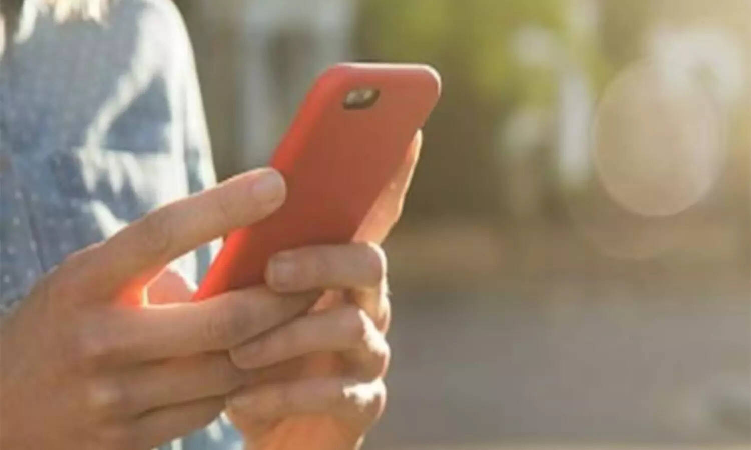 மக்களுக்கு அடுத்த ஷாக்..! அடுத்த 2 மாதங்களில் டி.வி., செல்போன் விலை மேலும் உயர வாய்ப்பு..!