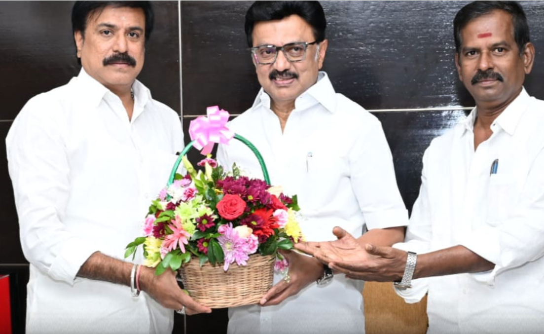 விஜயகாந்த் குரு பூஜையில் பங்கேற்க முதலமைச்சருக்கு அழைப்பு