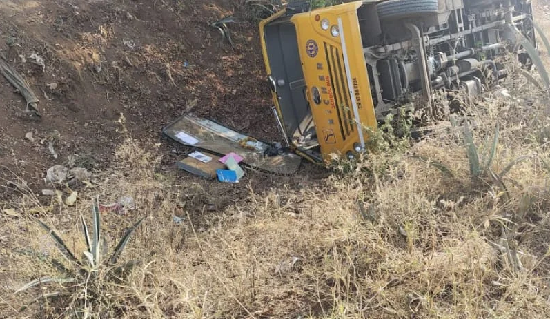 சூலூரில் தனியார் பள்ளி வாகனம் விபத்து..!