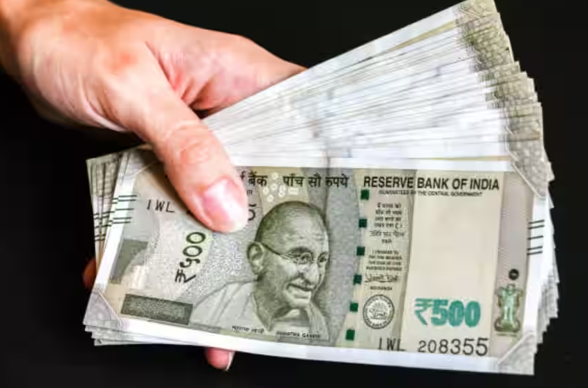 கரூர் துயரம் : 41 குடும்பங்களுக்கும் மாதம் ரூ. 5000.. தவெக சார்பில் ஜேப்பியார் கல்லூரி தலைவர் வழங்குகிறார்..!