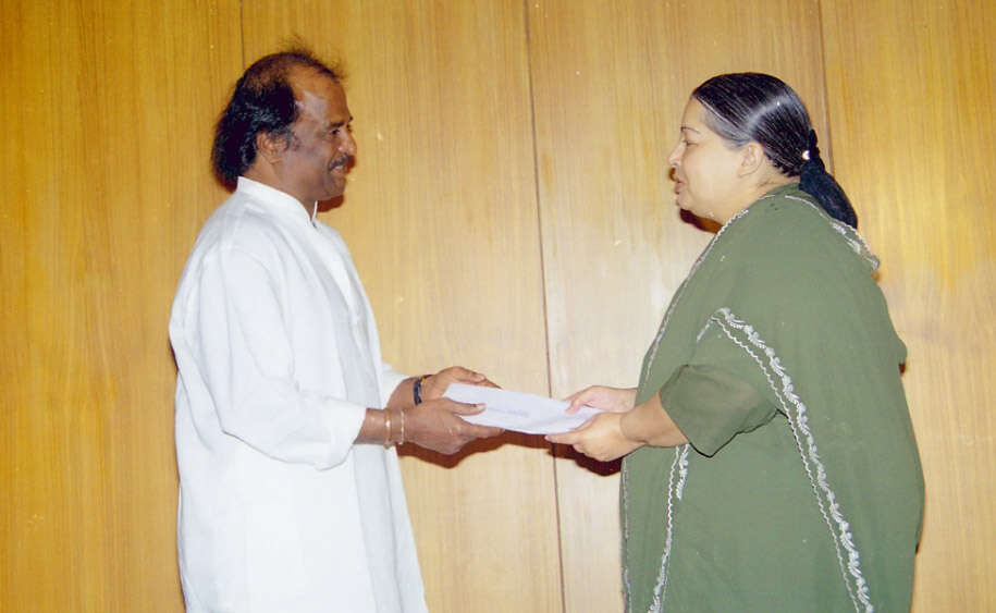 டெபாசிட் இழந்தாரா ஜெ.,? தவறான தகவலை பதிவு செய்தாரா அண்ணாமலை?