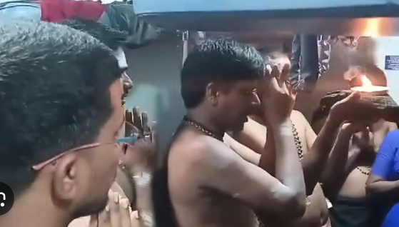 ஐயப்ப பக்தர்களுக்கு ஓர் அறிவிப்பு- ரயிலில் கற்பூரம் ஏற்றுவது தண்டனைக்குரிய குற்றம்