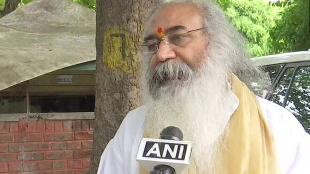 பா.ஜ.க. கோயில்களில் வாக்குகளை தேடுகிறது, நாங்கள் சிவலிங்கத்தில் கடவுளை தேடுகிறோம்... காங்கிரஸ் மூத்த தலைவர்