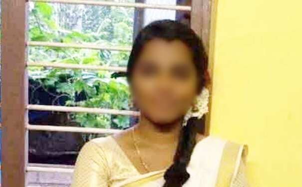 நித்திரவிளை அருகே கல்லூரி மாணவி மர்மமான முறையில் உயிரிழப்பு... காதலன் மீது மாணவியின் தாய் புகார்!