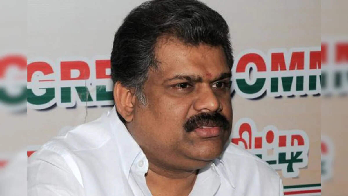 ஆசிரியர் தகுதித் தேர்வில் தேர்ச்சி பெற்றவர்களுக்கு நியமனத் தேர்வு - ஜி.கே. வாசன் எதிர்ப்பு!!