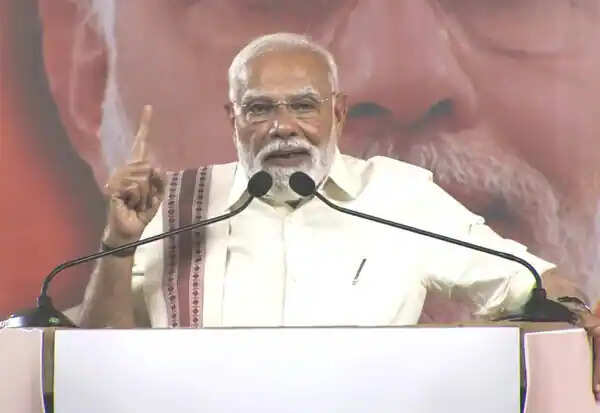 பாஜவுக்கும் திமுகவிற்கும் உள்ள வித்தியாசத்தை பார்க்க வேண்டும் - பிரதமர் மோடி..!