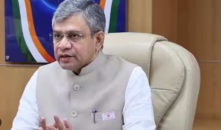 மதுரை - தூத்துக்குடி ரயில் திட்டத்தை கைவிடக் கோரியதா தமிழ்நாடு அரசு?: ஒன்றிய அரசு விளக்கம்