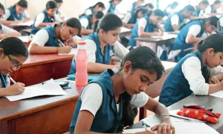 #JUST IN : CBSE 10 மற்றும் 12-ம் வகுப்பு பொதுத்தேர்வுக்கான ஹால்டிக்கெட் வெளியீடு..!