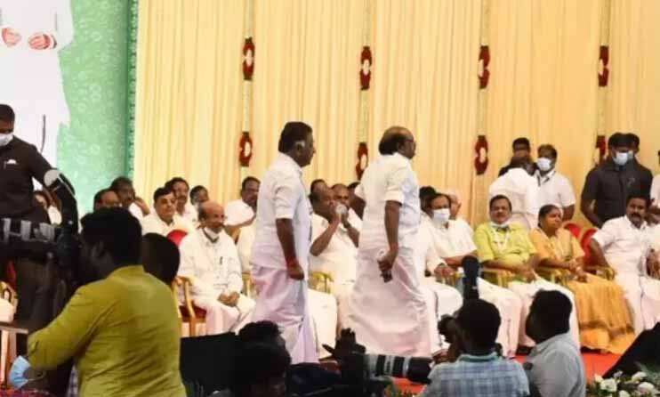 ஓபிஎஸ் போலீஸ் உதவியால் தப்பினார் - புகழேந்தி