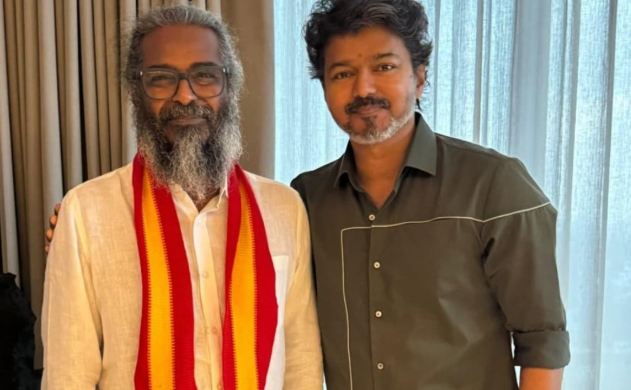 தவெகவில் இணைந்த பத்திரிக்கையாளர் பெலிக்ஸ் ஜெரால்ட்