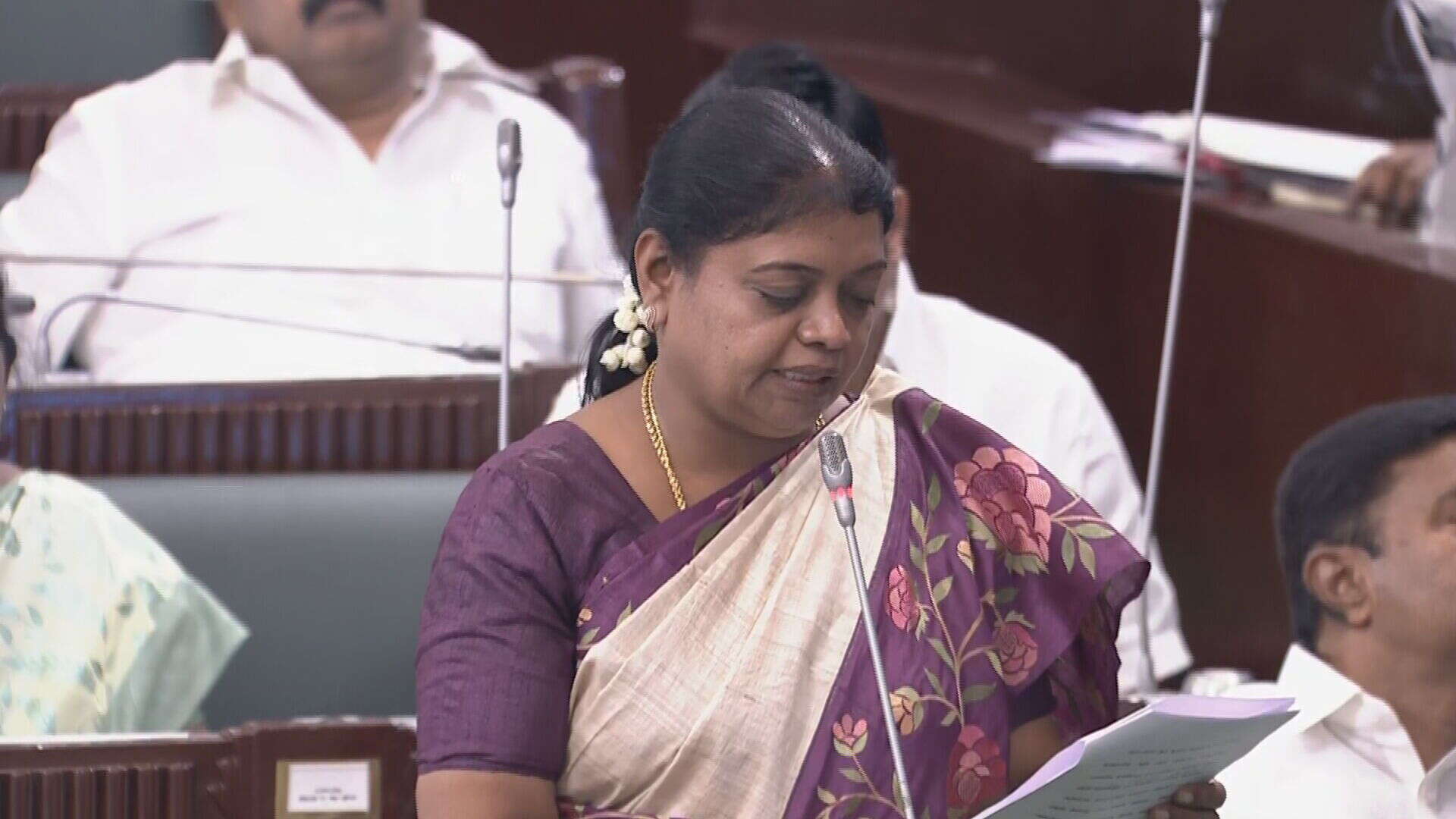 தமிழ்நாட்டில் மாவட்டத்துக்கு ஒரு தோழி விடுதி அமைக்க நடவடிக்கை - அமைச்சர் கீதா ஜீவன் தகவல்