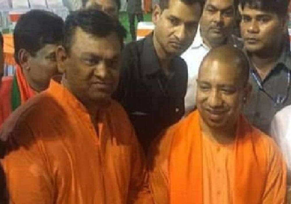 தலித் சர்ச்சை! யோகியை சந்திக்கிறார் தினேஷ் கத்திக்