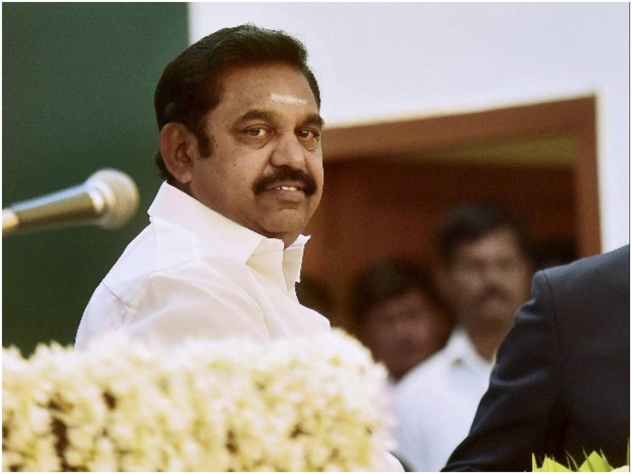 'விடியா அரசை நம்பி ஏமாந்த மக்கள்' - நகைக்கடன் தொகையை உடனே வழங்க ஈபிஎஸ் கோரிக்கை!!