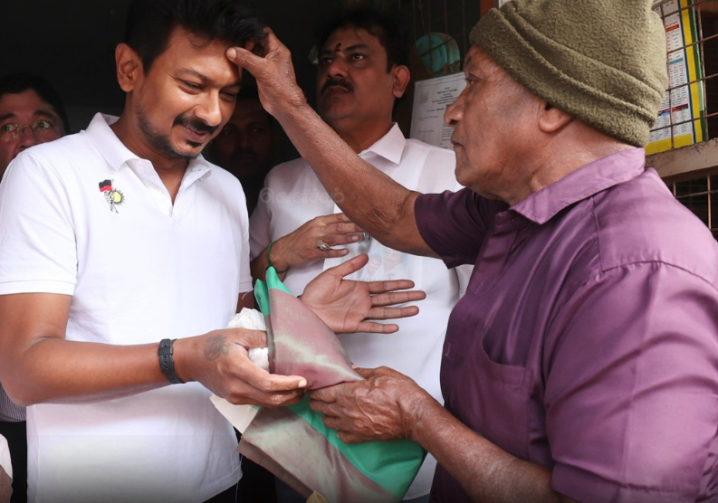 5 நாட்களுக்குள் பொங்கல் பரிசு தொகை வழங்கப்படும்- உதயநிதி ஸ்டாலின்