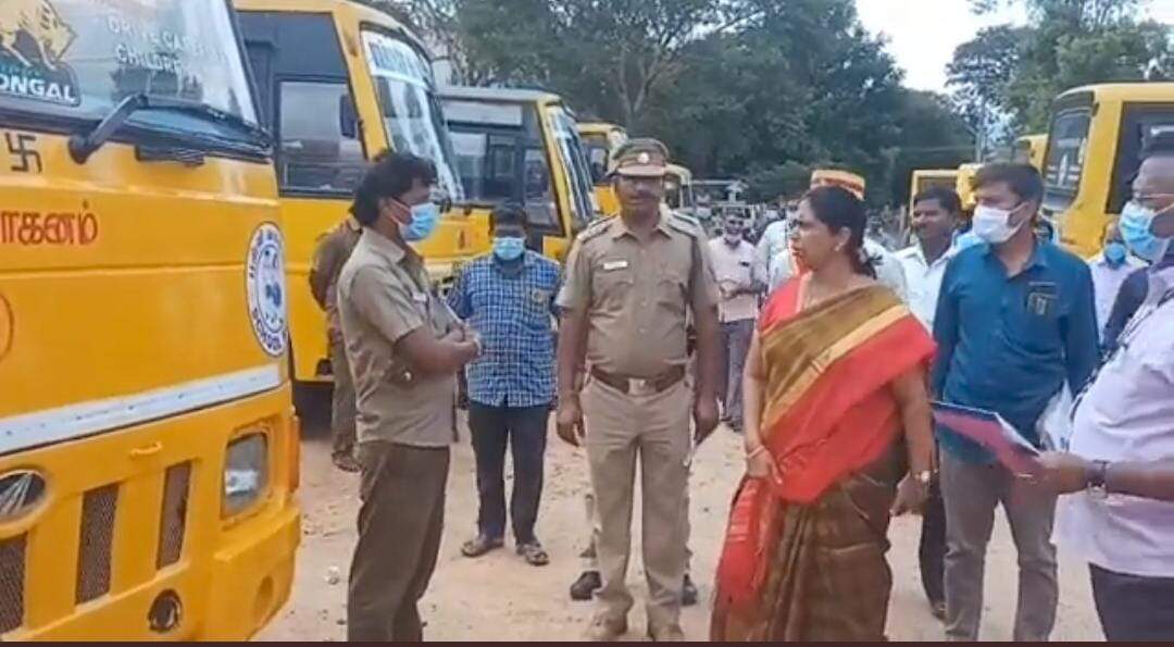 தருமபுரியில் தனியார் பள்ளி, கல்லூரி வாகனங்கள் ஆய்வு... 3 வாகனங்களின் தரச்சான்றிதழ் ரத்து!