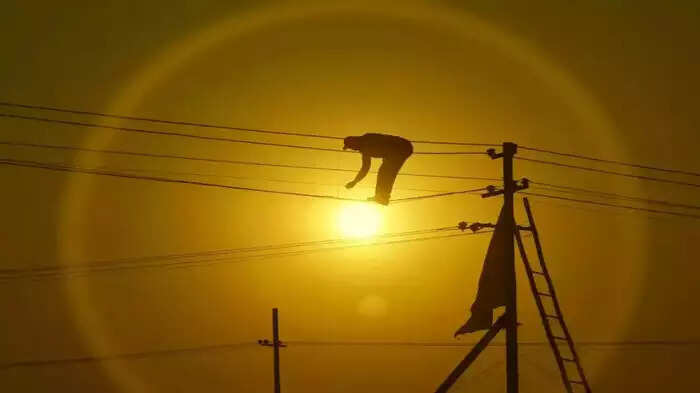 தமிழகத்தில் நாளை பல்வேறு இடங்களில் மின்தடை..!