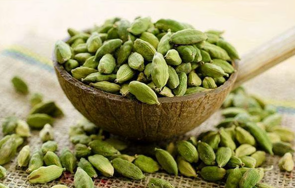 மக்களுக்கு குட் நியூஸ்..! ஏலக்காய் விலை கடும் சரிவு..