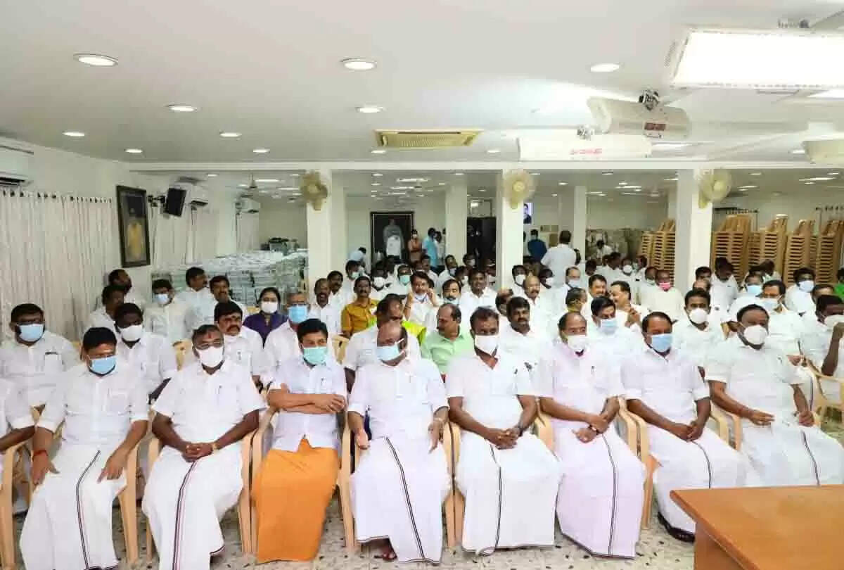 செயற்குழுவிலும் அதிர்வலைகளை ஏற்படுத்தப்போகும் அன்வர்ராஜா